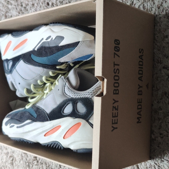 Yeezy Wave runner 700 - Picture 4 of 6